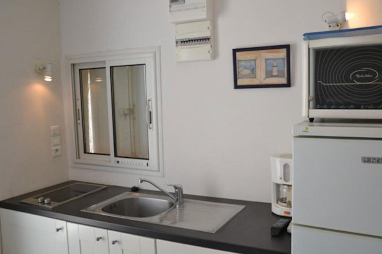 Appartements Acces Prive Plage De La Bergerie Hyères Exterior foto